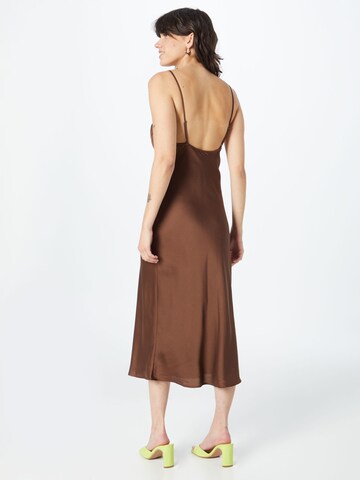 Robe de cocktail Abercrombie & Fitch en marron