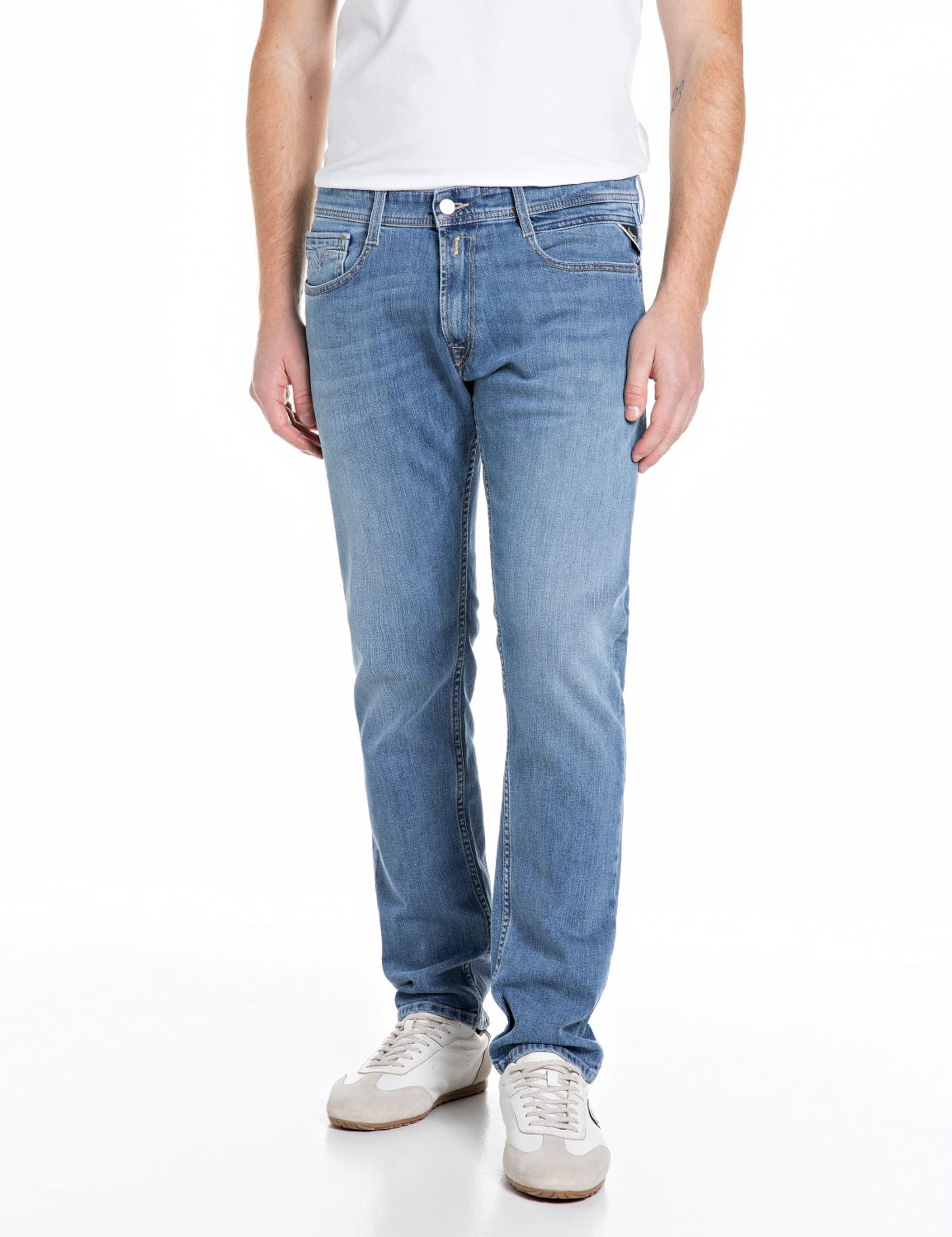 REPLAY Loose fit Jeans in Blue: front