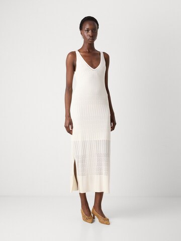 BOSS Orange Трикотажное платье 'Floom' в Белый: спереди