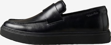 Calvin Klein Classic Flats in Black: front