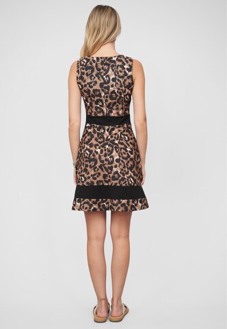 Cloud5ive Jurk in Bruin