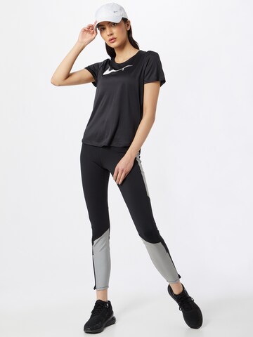 NIKE Functioneel shirt 'SWOOSH' in Zwart