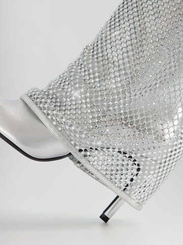 Bershka Stiefel in Silber