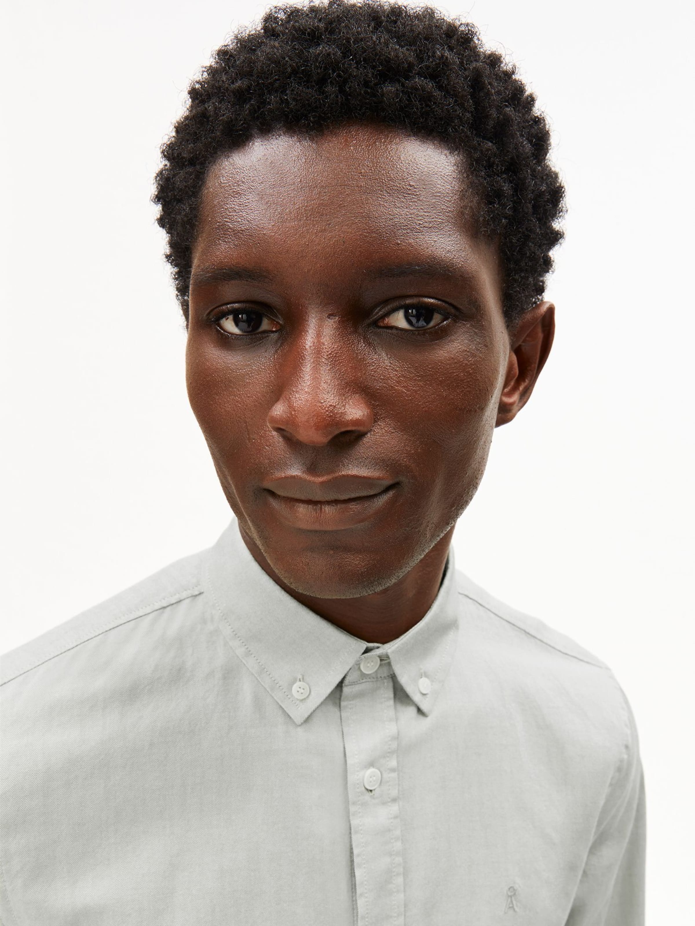 ARMEDANGELS Regular fit Overhemd in Groen: voorkant