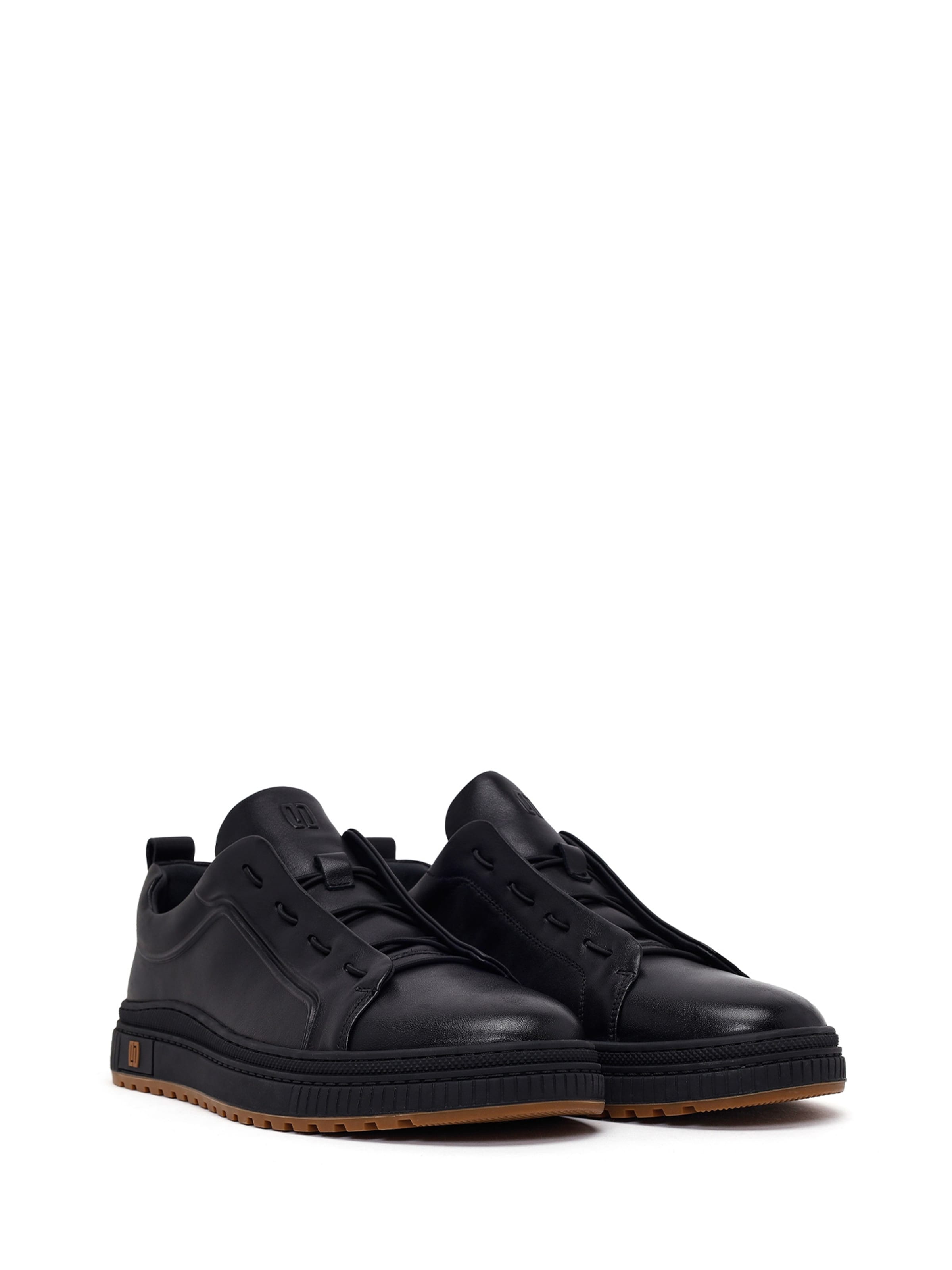 Derimod - Zapatillas deportivas bajas en negro