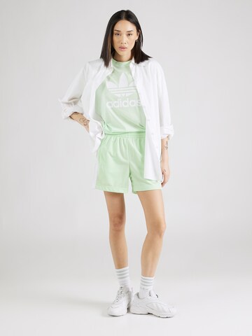 Tricou de la ADIDAS ORIGINALS pe verde