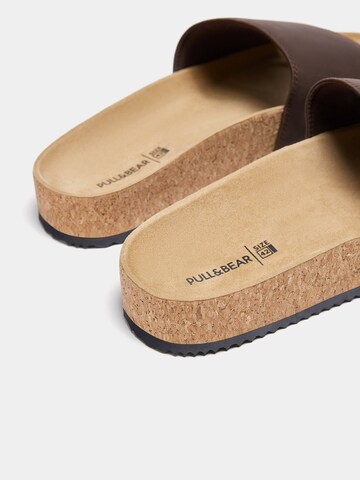 Pull&Bear Pantolette in Braun