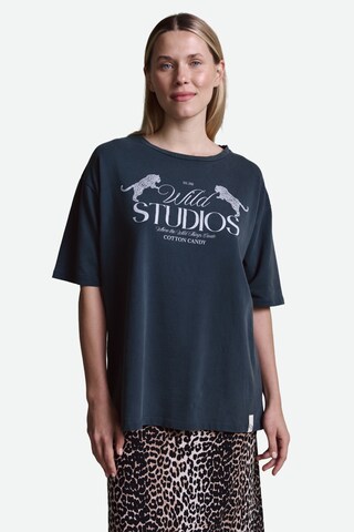 Cotton Candy Shirt in Black: front