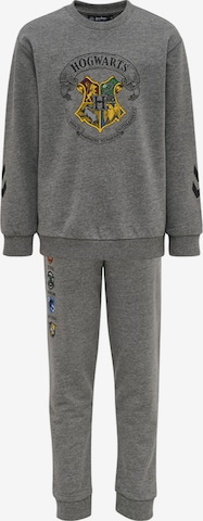 Hummel Sweatsuit in Grey: front