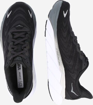 Hoka One One Laufschuh 'Arahi' in Schwarz