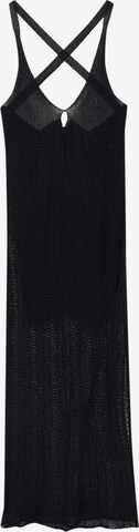Pull&Bear Stickad klänning i svart: framsida