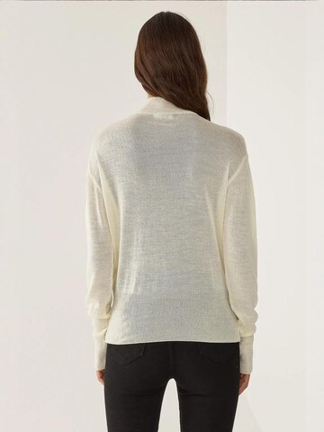 Hiccup Pullover in Beige