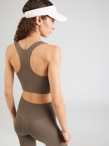 Girlfriend Collective Bustier Sports-BH 'Float Lola' i brun