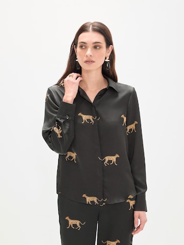 Lola Casademunt Pusero värissä musta: etupuoli