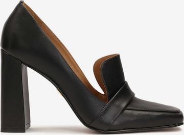 Kazar Pumps in Black