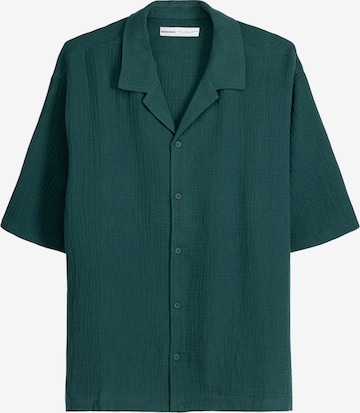 Bershka Button Up Shirt in Green: front