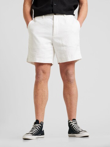 Banana Republic Regular Shorts in Weiß: predná strana