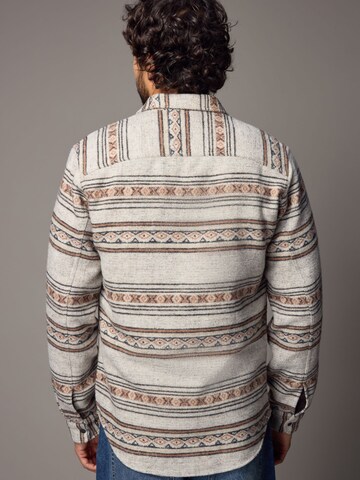 Coupe regular Veste mi-saison Next en beige