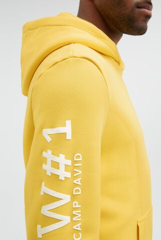 CAMP DAVID Sweatshirt in Yellow