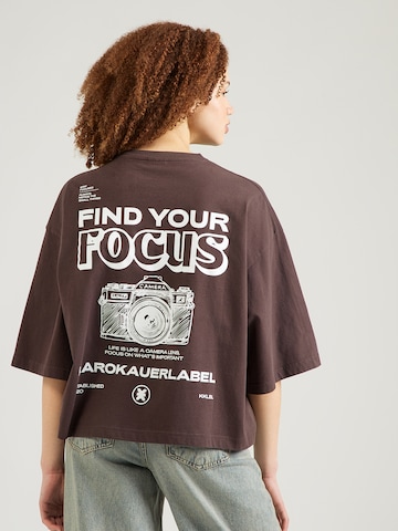 Karo Kauer T-Shirt in Braun: Vorderseite