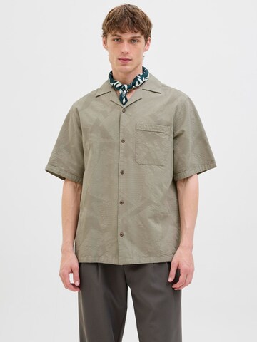 JACK & JONES Comfort fit Overhemd 'JPRBLULUKE' in Bruin: voorkant