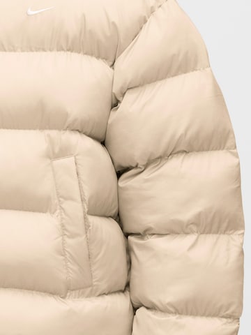 Nike Sportswear - Casaco de inverno 'CLSSC' em bege