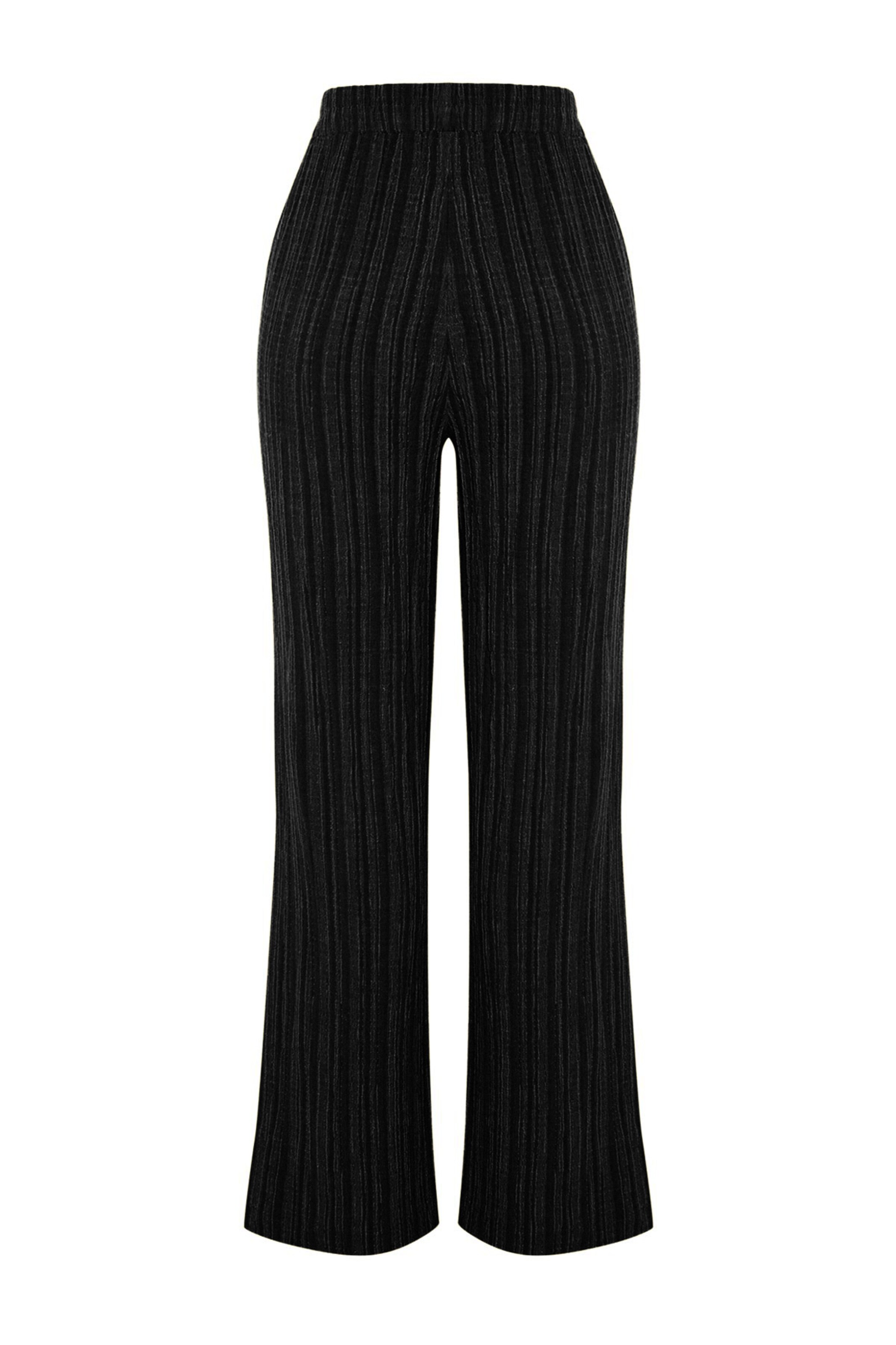 Largi Pantaloni de la Trendyol pe negru