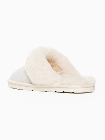 Gooce - Pantufa 'Emeline' em branco