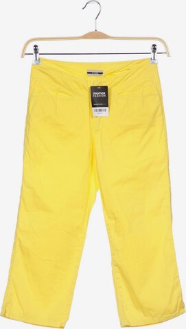 Closed Shorts in S in Yellow: front