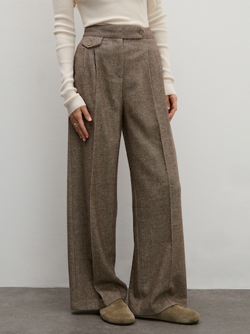 ABOUT YOU x Marie von Behrens Regular Trousers with creases in Beige: front