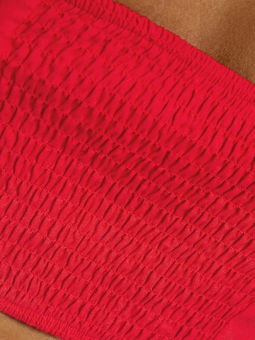Bershka Top w kolorze czerwony