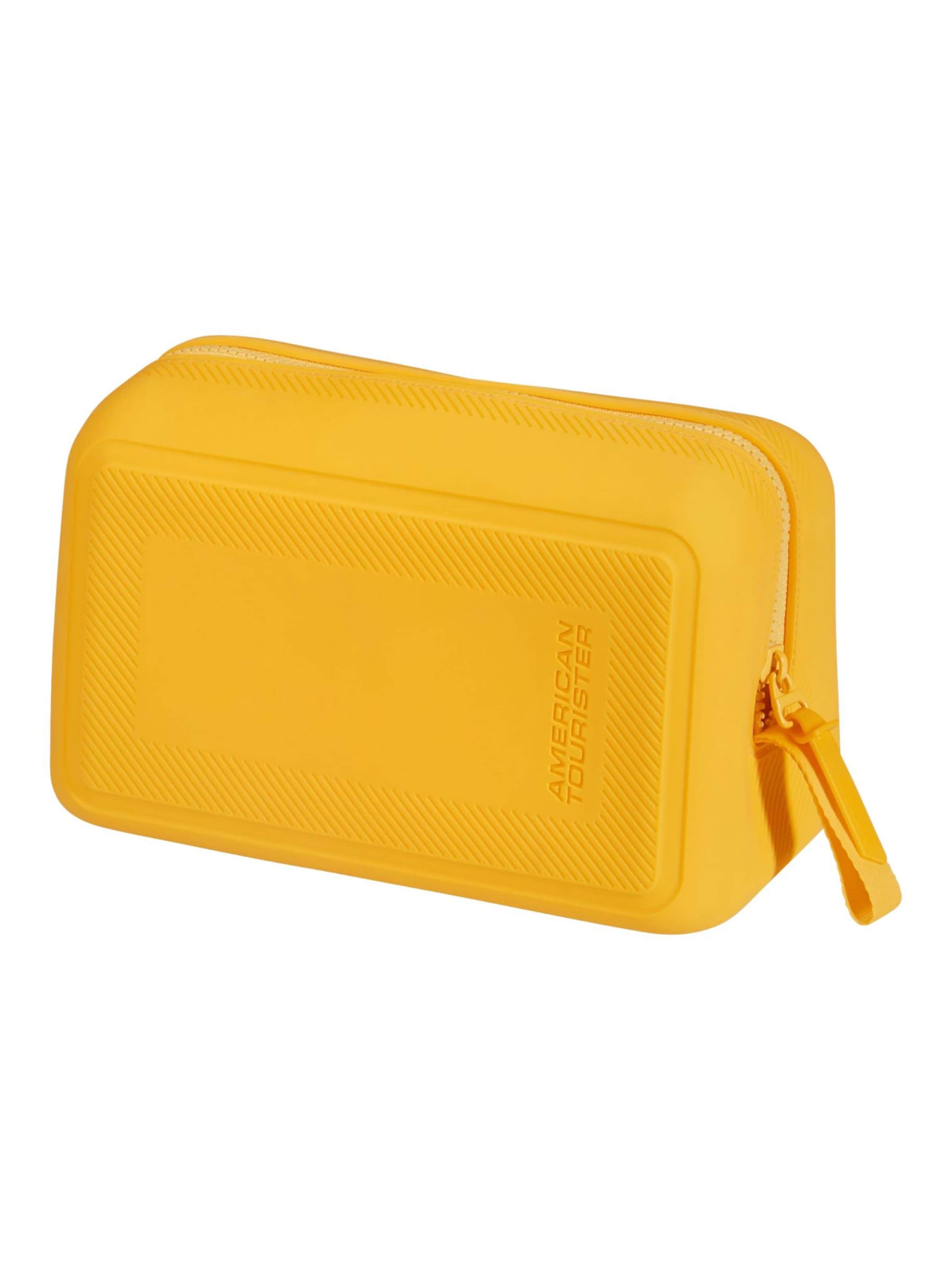American Tourister Handbag in Yellow