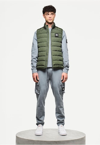 Weekend Offender Vest 'Gacha' in Green