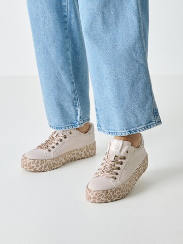 Baskets basses Tamaris en beige