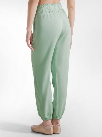 DEHA Regular Sporthose in Grün