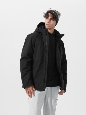 YOUTHUP Winter Jacket in Black: front
