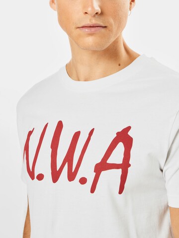 Mister Tee - Camisa 'N.W.A' em branco