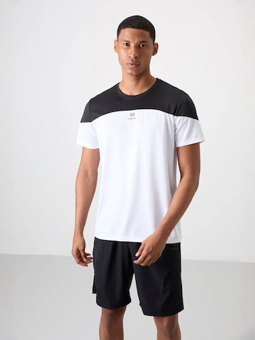 Maglietta 'T-Shirts' di Tommy Life in colori misti: frontale