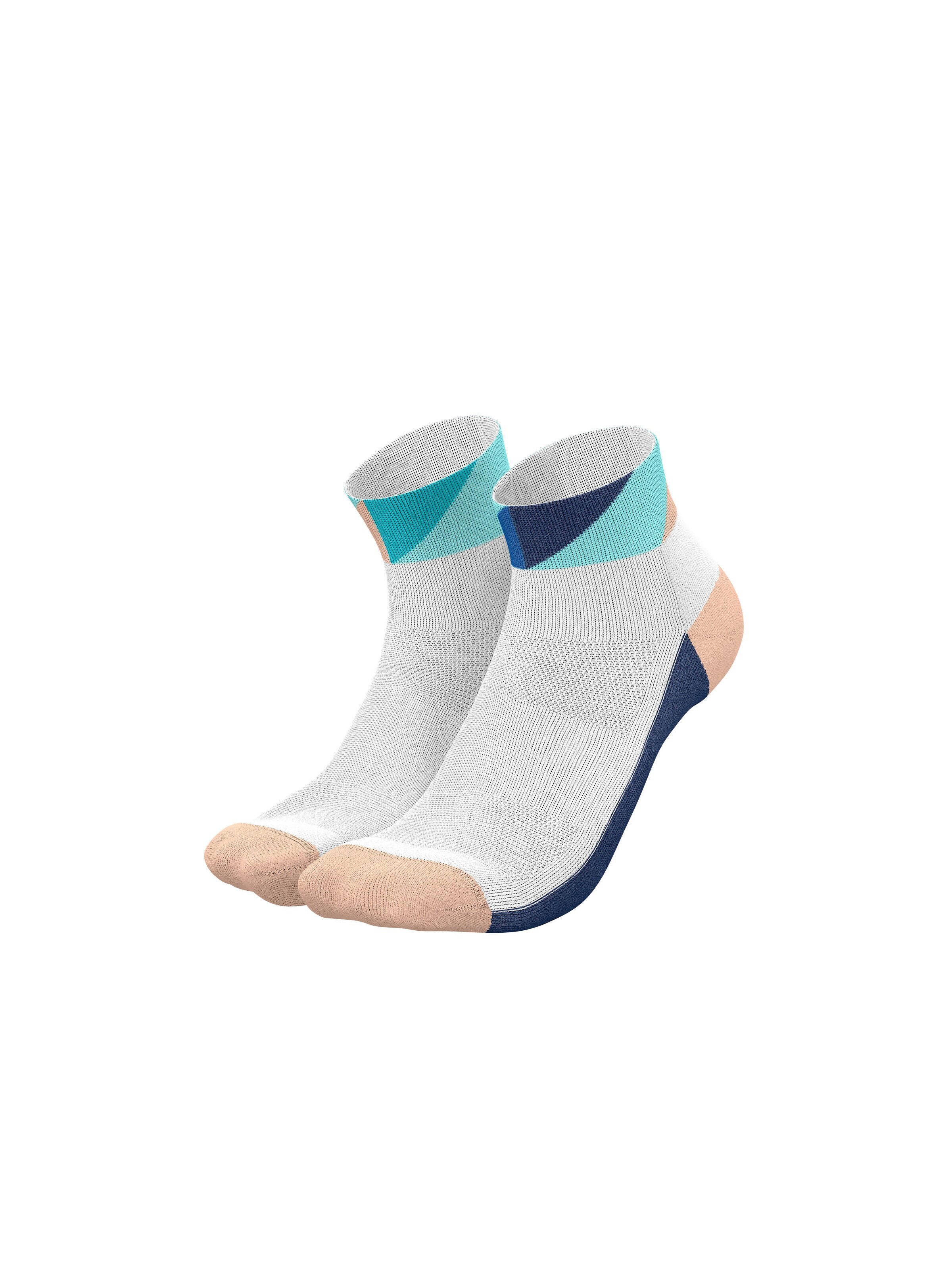 INCYLENCE Athletic Socks 'POLYGONS SHORT' in Blue: front