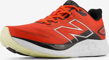 Chaussure de course '680' new balance en rouge : devant