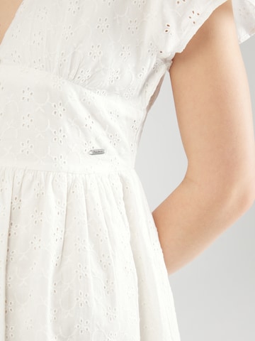 Robe-chemise 'MAE RO' Pepe Jeans en blanc