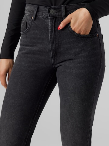 Regular Jean 'Hailey' VERO MODA en noir