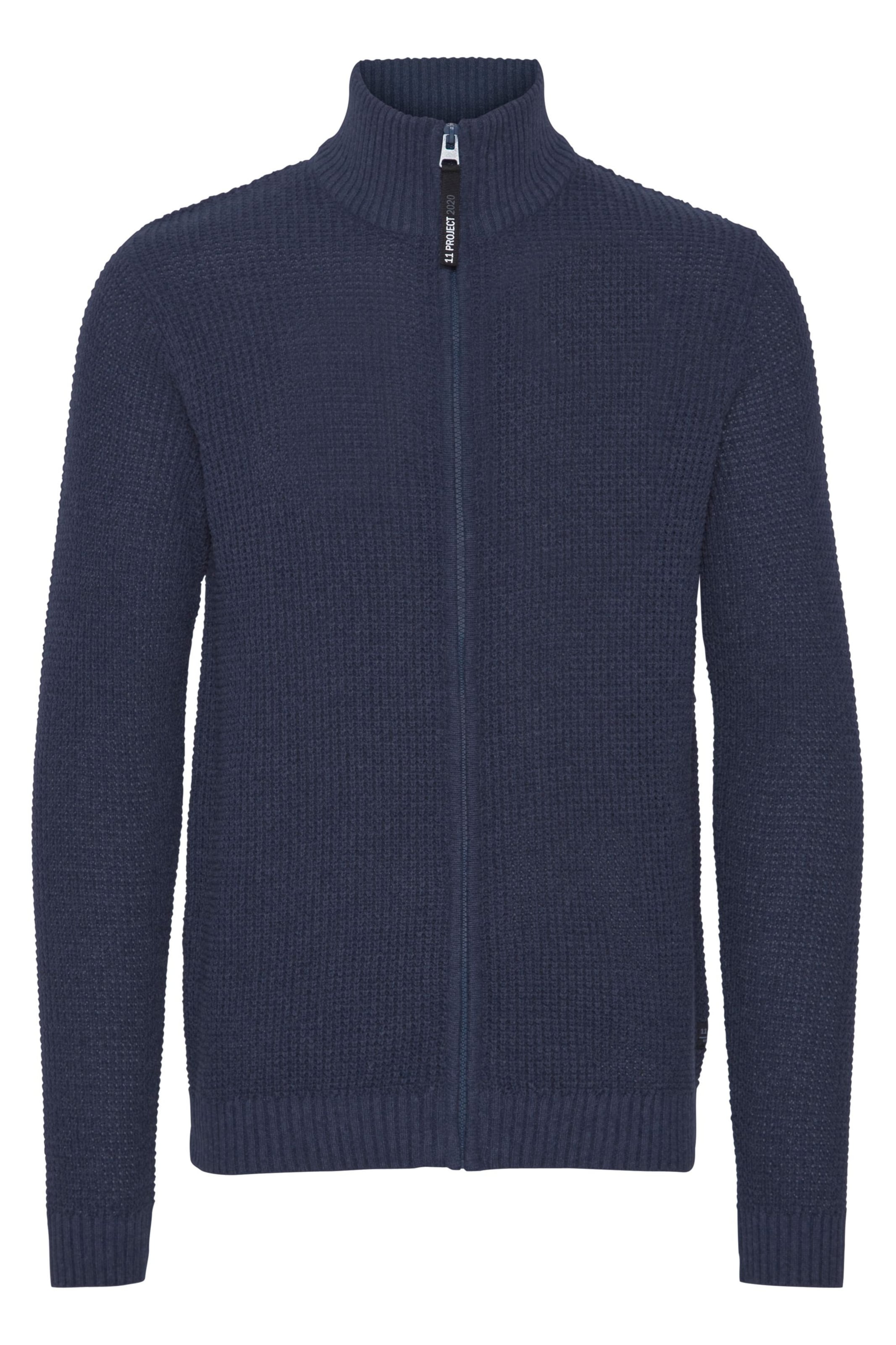11 Project Strickjacke in Blau: Vorderseite