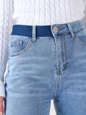 Camomilla Italia Tapered Jeans SARAJ in Blau