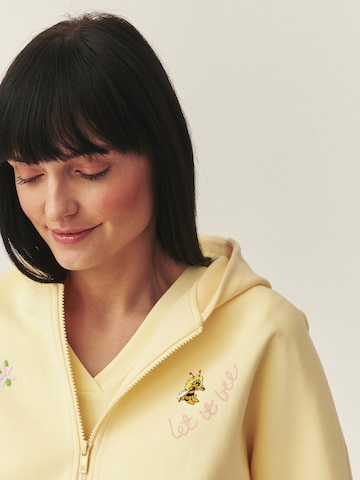 Hanorac 'Wing' de la TATUUM pe galben
