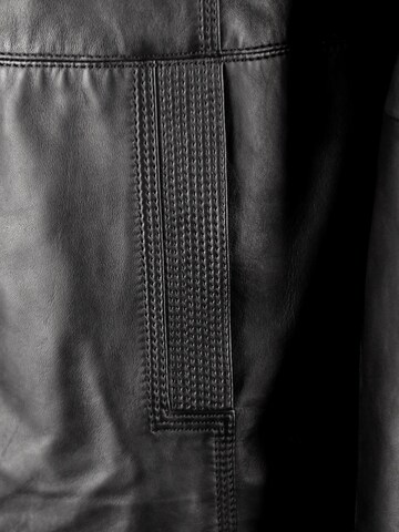 Veste mi-saison 'Bruma' JCC en noir