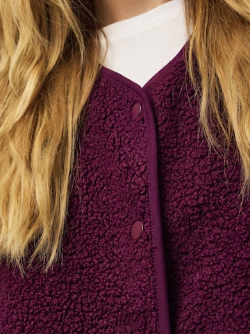PIECES - Chaleco 'PCKATTY' en rojo