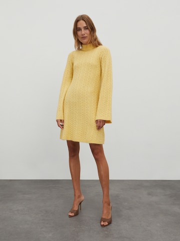 EDITED Knitted dress 'Madalyn' in Yellow