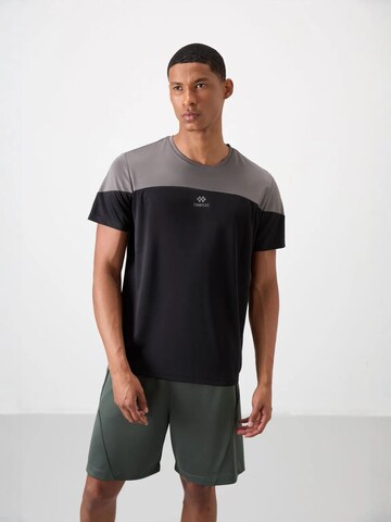 T-Shirt fonctionnel Tommy Life en gris