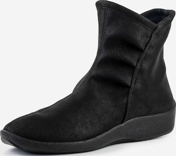 Arcopedico Ankle Boots in Black: front